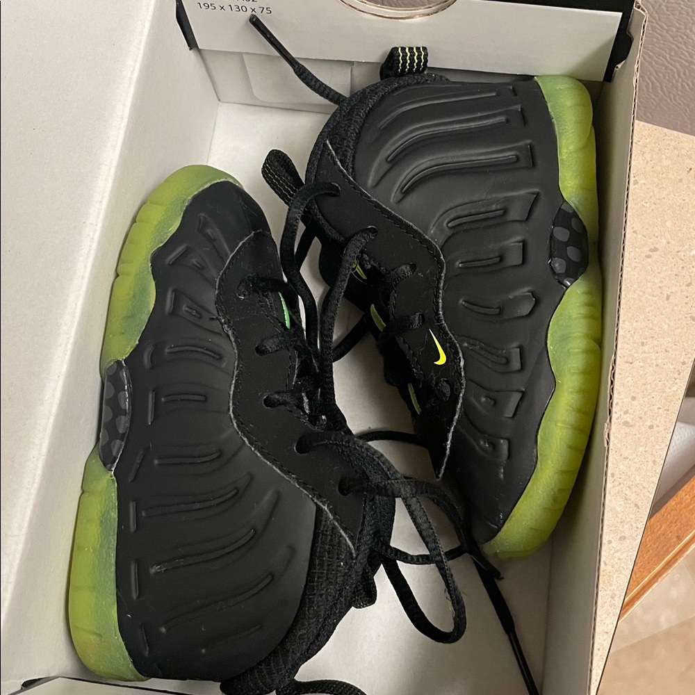 Nike Little Posite One Kids Black and Lime Sneakers